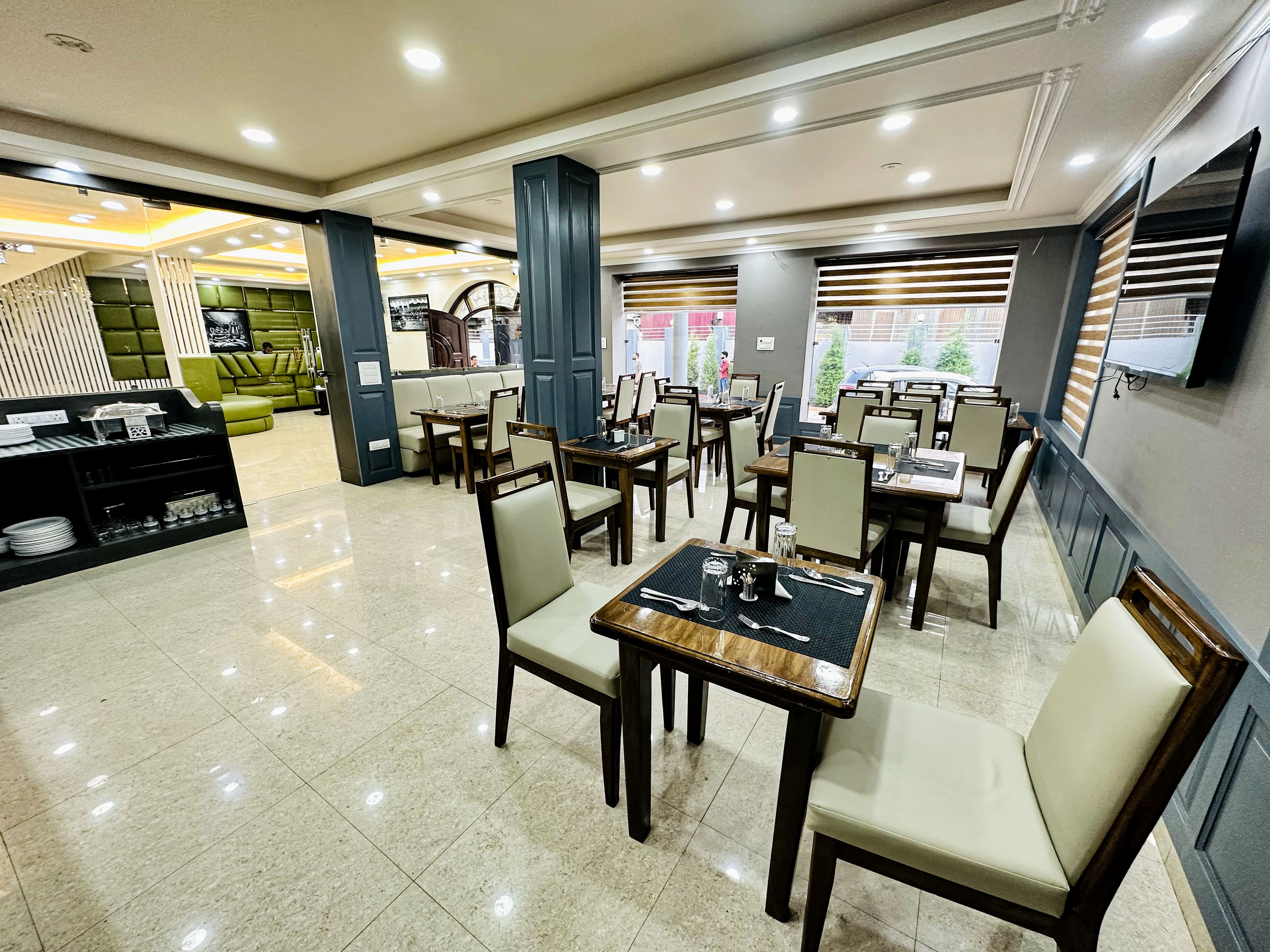 /s3/Grand Zamin Resort/IMAGEGALLERYMODEL/ffx6wf9nlisnk93u.jpg