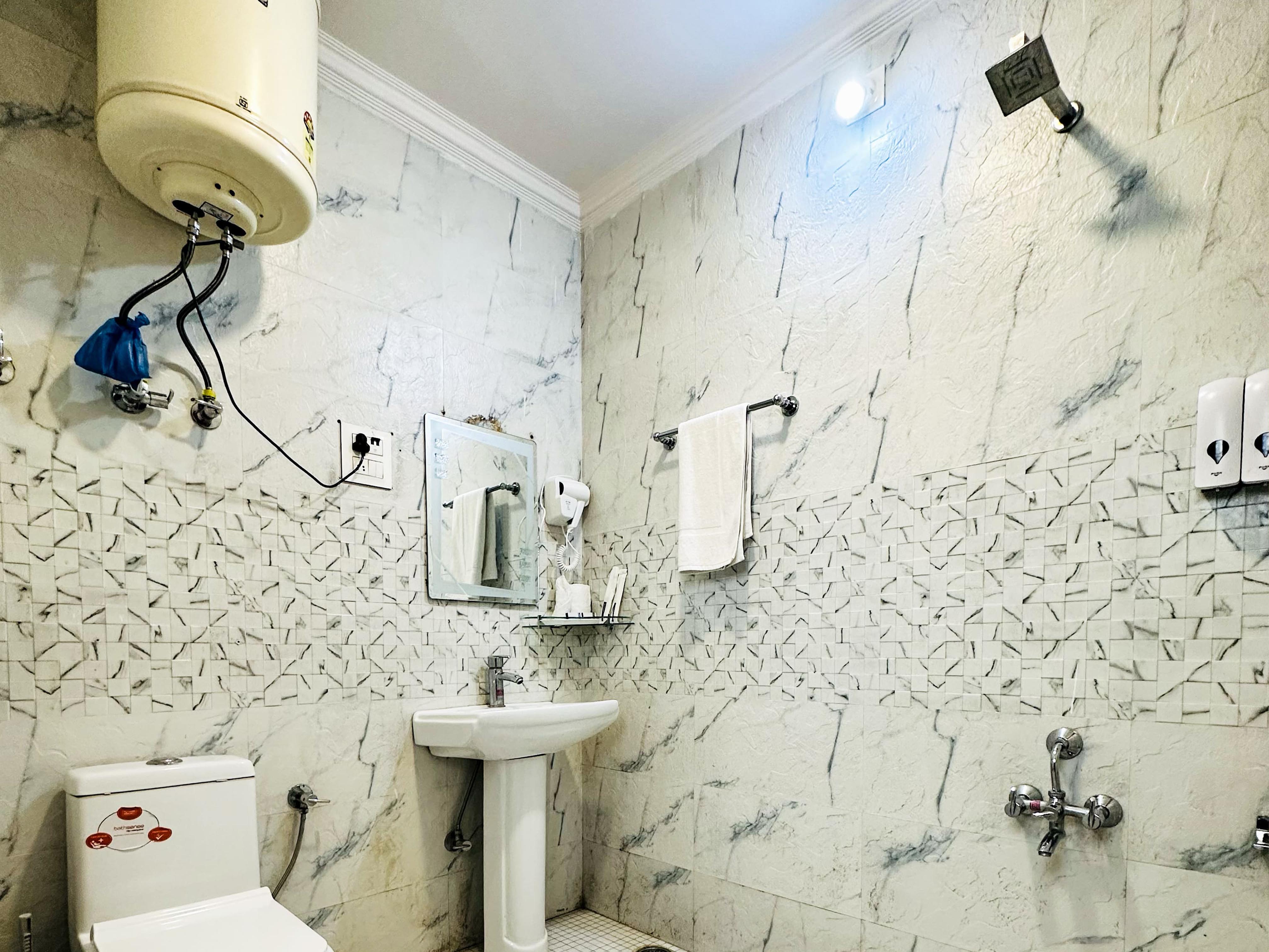 /s3/Grand Zamin Resort/IMAGEGALLERYMODEL/ffx6wf9nlisnlu35.jpg