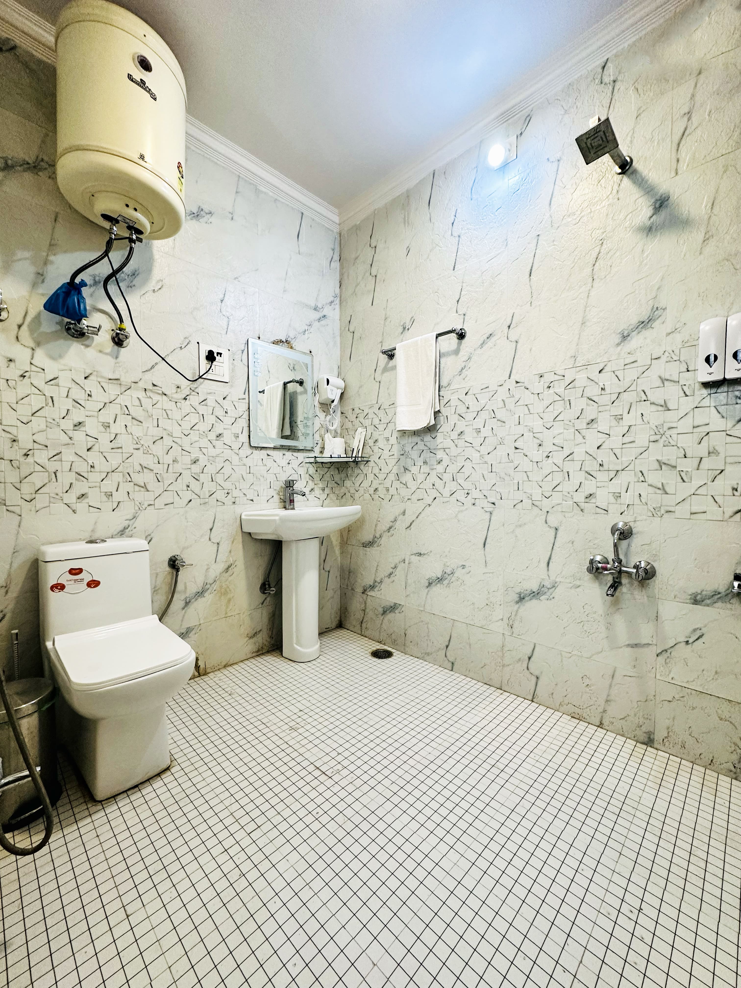 /s3/Grand Zamin Resort/IMAGEGALLERYMODEL/ffx6wf9nlisnlu3u.jpg